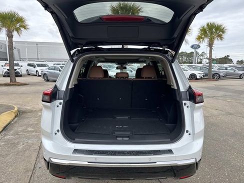New 2026 Nissan Rogue Platinum image 6