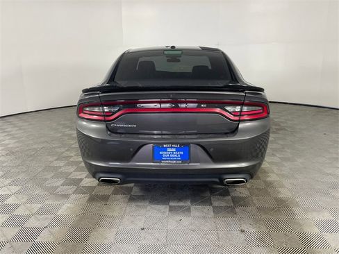 Used 2020 Dodge Charger SXT w/ Leather Interior Group image 15