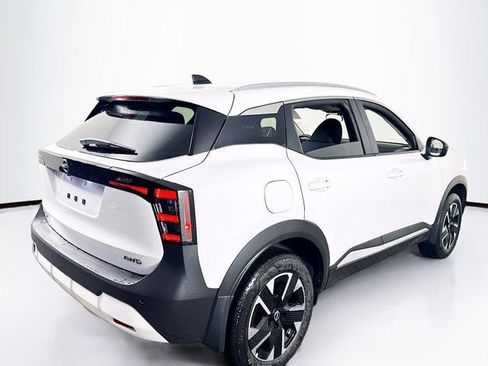 New 2026 Nissan Kicks SV w/ SV Premium Package image 5