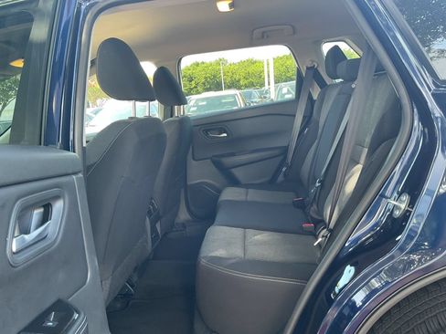 Used 2025 Nissan Rogue SV FWD image 10