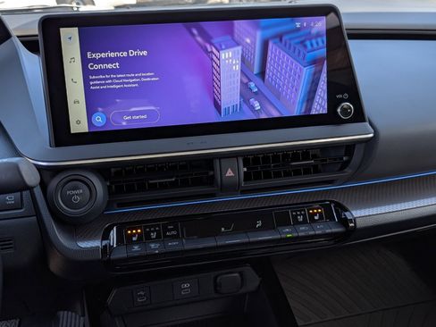 Used 2025 Toyota Prius Limited w/ Limited Premium Package image 17