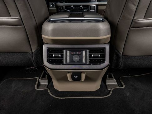 Used 2026 Ford F450 Platinum w/ Platinum Plus Package image 33