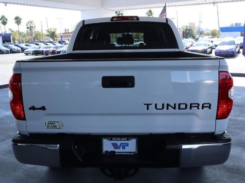Used 2017 Toyota Tundra SR5 w/ SR5 Upgrade Package AWD/4WD image 8