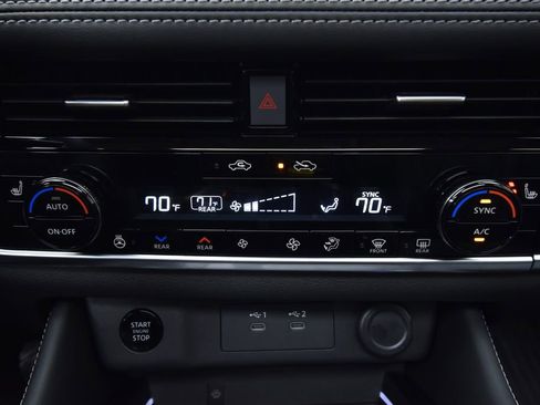 Used 2026 Nissan Rogue Platinum w/ Platinum Premium Package image 37