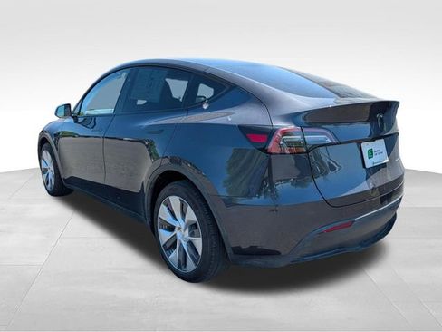 Used 2024 Tesla Model Y Long Range AWD/4WD image 5