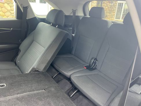 Used 2019 Kia Sorento AWD image 10