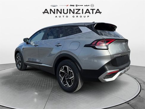 Certified 2023 Kia Sportage LX image 3