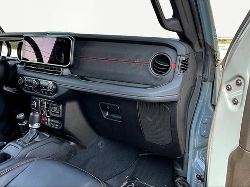 Used 2024 Jeep Wrangler Unlimited Rubicon image 26