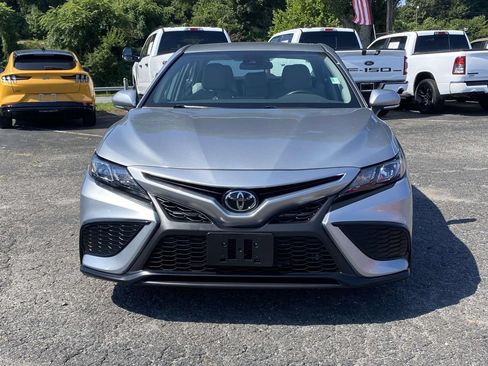 Used 2024 Toyota Camry SE FWD image 2