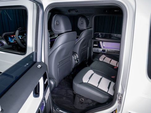Certified 2025 Mercedes-Benz G 63 AMG 4MATIC image 26