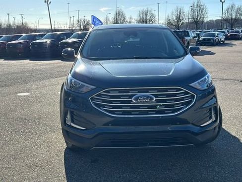 Certified 2024 Ford Edge Titanium image 28