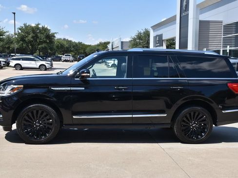Used 2021 Lincoln Navigator Reserve w/ Luxury Package AWD/4WD image 12