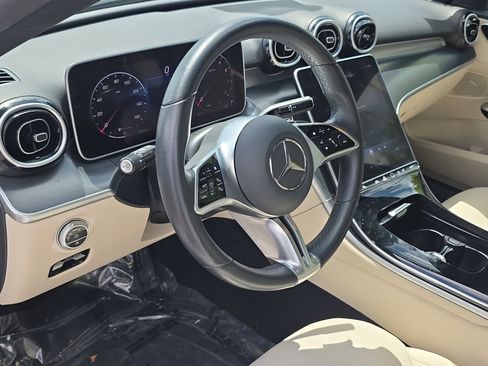 Used 2025 Mercedes-Benz C 300 Sedan image 25