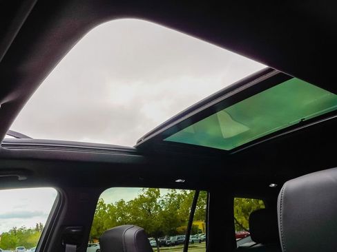 Certified 2025 Cadillac XT6 Luxury image 23