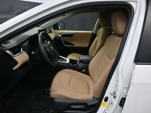 Certified 2020 Toyota RAV4 LE w/ All Weather Liner Package image 18