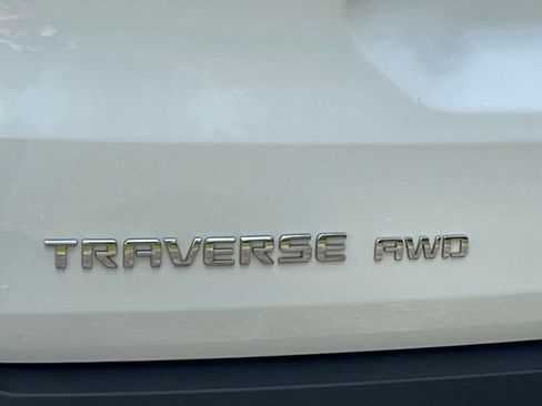 Used 2019 Chevrolet Traverse LT w/ LPO, Floor Liner Package AWD/4WD image 22