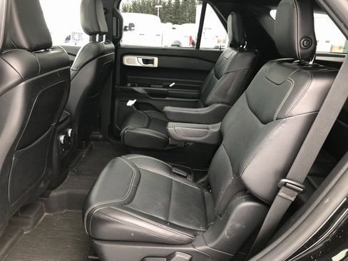 Used 2020 Ford Explorer ST w/ ST Street Pack image 18