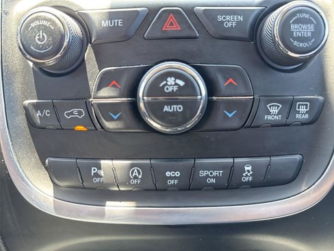 Used 2020 Dodge Durango SXT AWD/4WD image 20