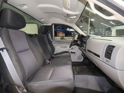 Used 2010 GMC Sierra 1500 W/T RWD image 14