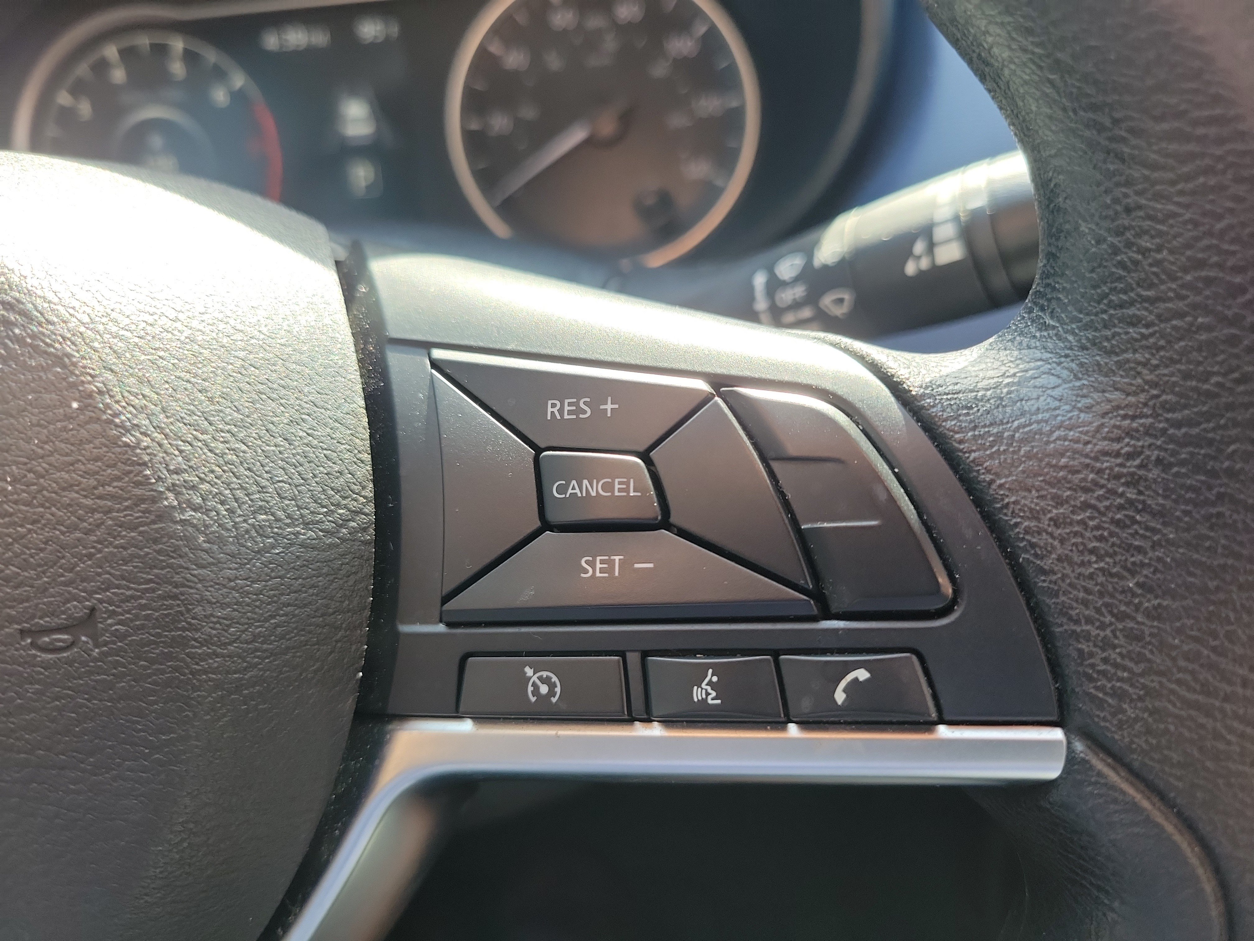 Used 2024 Nissan Versa SV w/ Trunk Package FWD image 18