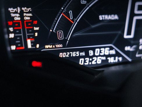 Used 2023 Lamborghini Huracan Tecnica image 42