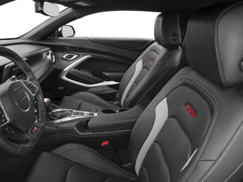 Used 2017 Chevrolet Camaro SS RWD image 6