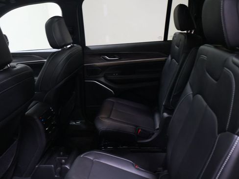 New 2026 Jeep Grand Cherokee L Limited AWD/4WD image 12