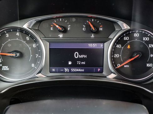 Used 2023 GMC Terrain SLT image 27