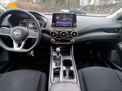 Used 2021 Nissan Sentra SV image 8
