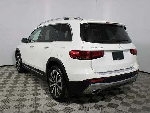Used 2023 Mercedes-Benz GLB 250 image 32