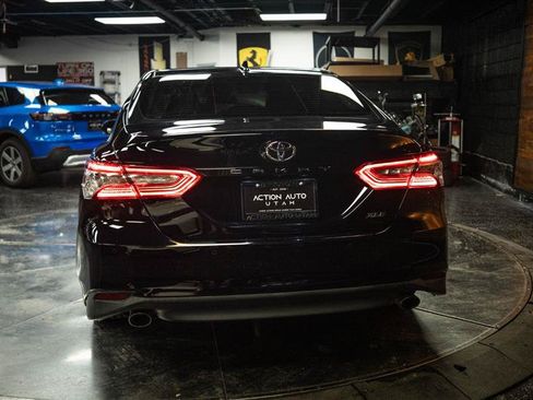 Used 2018 Toyota Camry XLE w/ Protection Package (Q2) FWD image 6