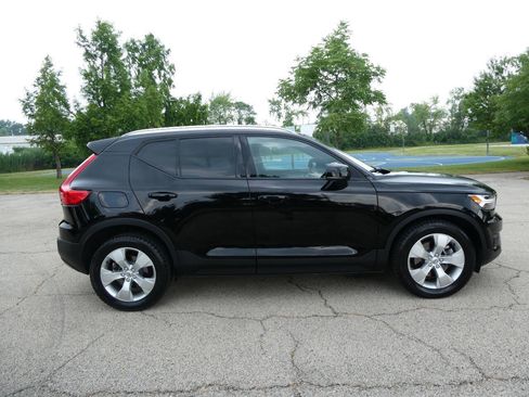 Used 2019 Volvo XC40 T5 Momentum AWD/4WD image 4