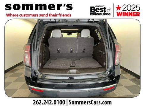 Used 2022 Chevrolet Suburban LT w/ LT Signature Plus Package AWD/4WD image 21