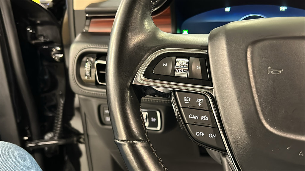 Used 2023 Lincoln Nautilus Reserve AWD/4WD image 13