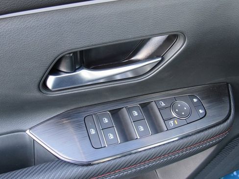 New 2026 Nissan Kicks SR image 11