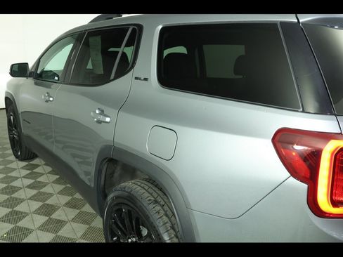 Used 2023 GMC Acadia SLE w/ Driver Convenience Package image 17