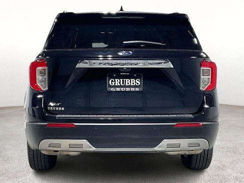 Used 2023 Ford Explorer XLT w/ Equipment Group 202A image 6