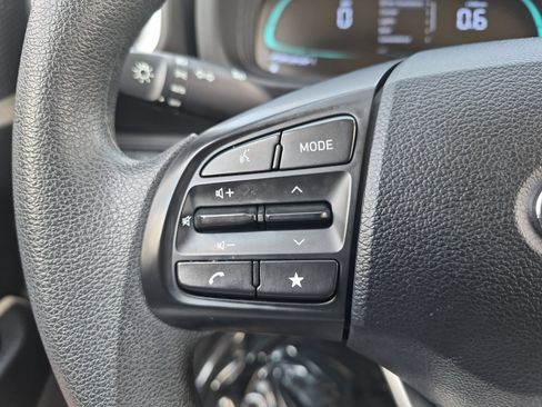 Used 2023 Hyundai Venue SE w/ Cargo Package FWD image 14