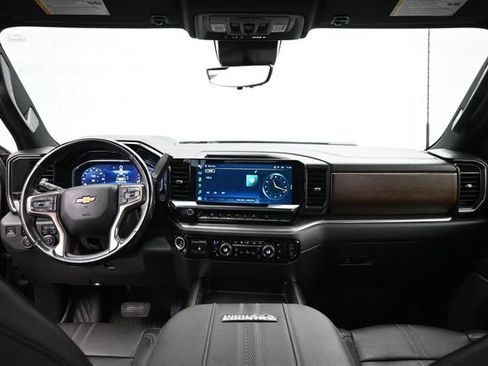 Used 2024 Chevrolet Silverado 2500 High Country w/ High Country Premium Package AWD/4WD image 25