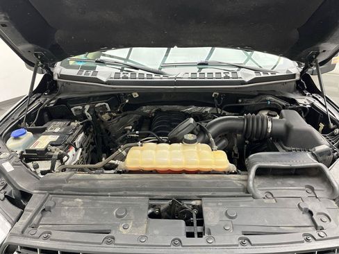 Used 2018 Ford F150 XLT w/ Equipment Group 302A Luxury AWD/4WD image 28