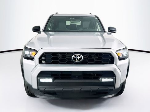 Used 2025 Toyota 4Runner TRD Off-Road AWD/4WD image 2