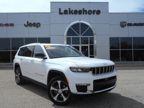 Used 2023 Jeep Grand Cherokee L Limited w/ Trailer Tow Group (B) AWD/4WD image 2