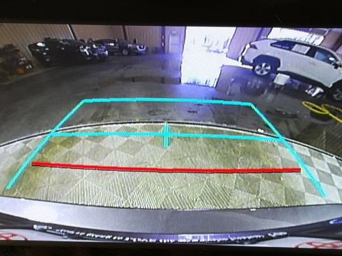 Used 2024 Toyota Camry SE image 29