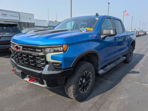 Used 2022 Chevrolet Silverado 1500 ZR2 w/ Technology Package AWD/4WD image 4