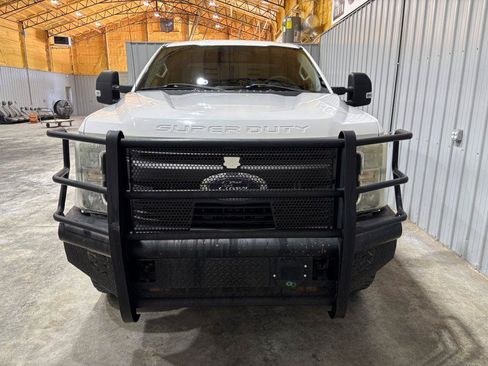 Used 2017 Ford F250 XL w/ Power Equipment Group AWD/4WD image 7