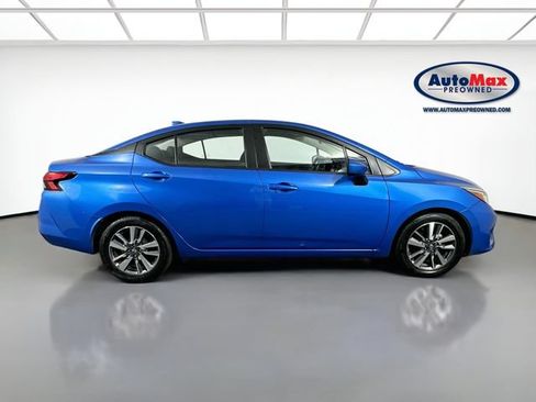 Used 2023 Nissan Versa SV FWD image 9