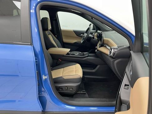 New 2025 Chevrolet Equinox ACTIV w/ Safety and Technology Package image 13