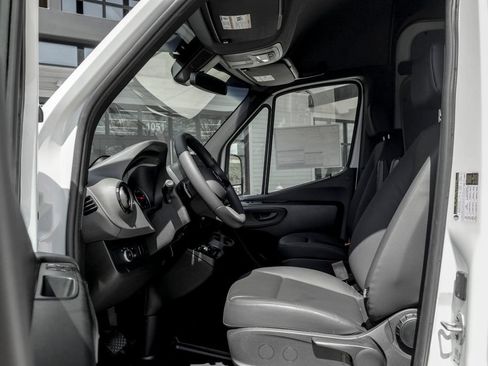 Used 2026 Mercedes-Benz Sprinter 2500 image 12