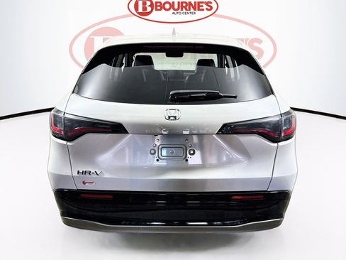 Used 2023 Honda HR-V EX-L image 9