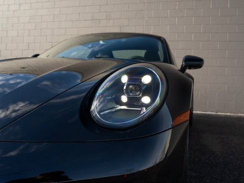Certified 2021 Porsche 911 Carrera 4S image 11